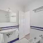 Playa Delphin 404 * 푸에르토나오스