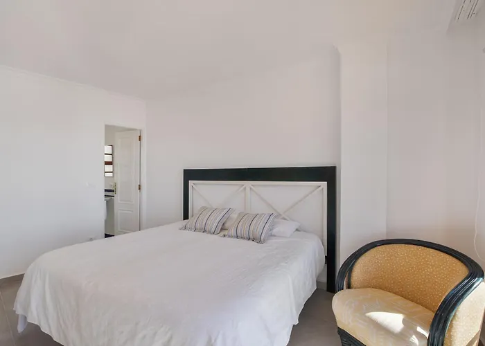 Апартаменты Playa Delphin 404 Пуэрто-Наос